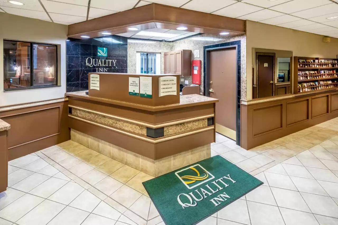 Quality Inn Keystone Near Mount Rushmore Exterior photo